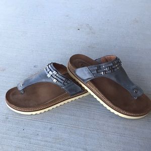 Taos thong sandal